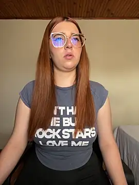 CoraVibes online show from November 2025 11:54:02 AM