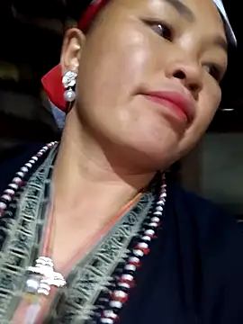 bany-xx online show from November 2025 02:25:01 AM