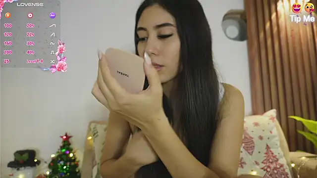 Roxybeautyy online show from November 2025 10:04:02 PM