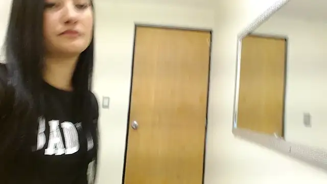 Snapshot of louis_k chatting on September 2025 11:35:01 AM louis k online show from September 2025 11:35:01 AM