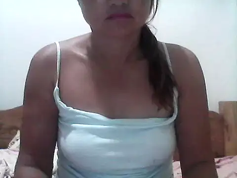 nathalie0045 online show from April 2026 09:30:02 PM