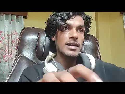 Snapshot of thecatfish chatting on September 2025 11:15:01 AM thecatfish online show from September 2025 11:15:01 AM