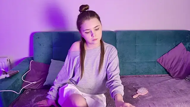 LeksaLove online show from December 2025 05:18:02 PM