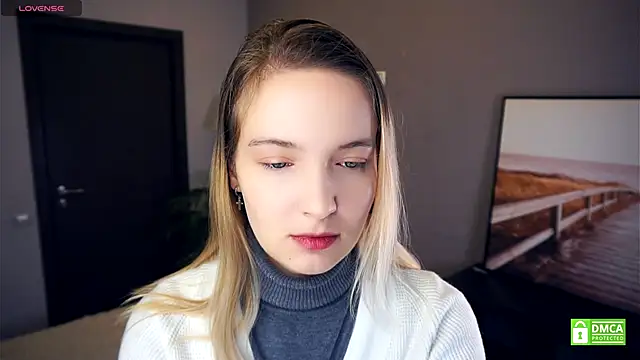 HongTomczak online show from October 2025 07:28:01 AM