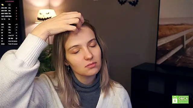 HongTomczak online show from November 2025 07:54:01 AM