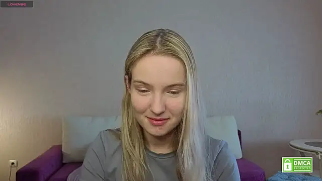 HongTomczak online show from July 2026 07:37:02 AM
