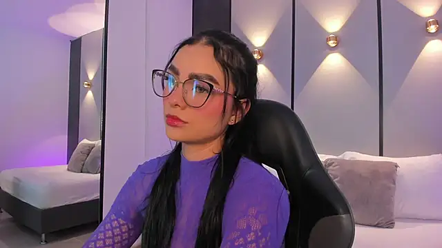 emily tolson online show from April 2026 07:50:02 PM