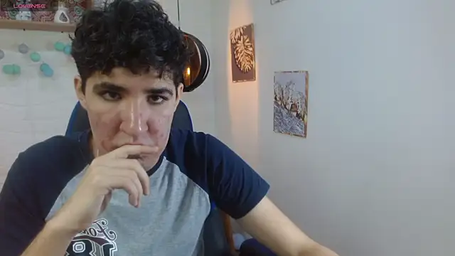 whitebull2606 online show from November 2025 12:51:02 PM