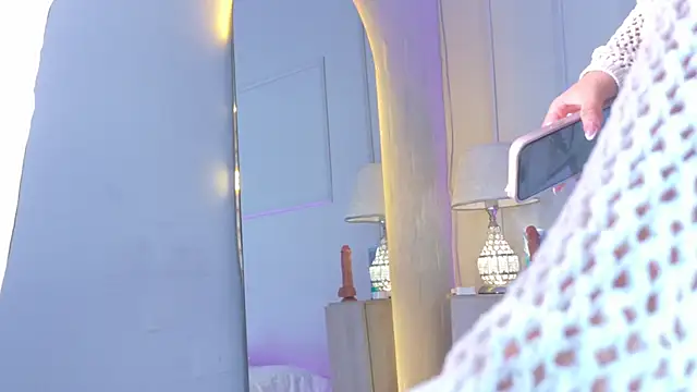 Snapshot of AlixMonroe chatting on September 2025 11:21:02 AM AlixMonroe online show from September 2025 11:21:02 AM