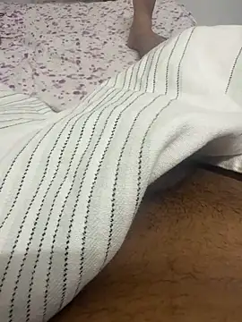 Honeyxoxx online show from April 2026 07:28:01 PM