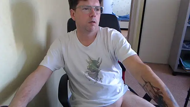 blueandwhite1 online show from June 2026 03:14:02 PM