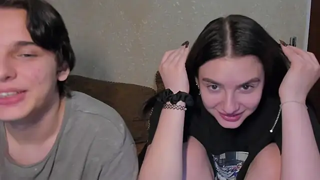 Snapshot of muuur_fam chatting on September 2025 08:45:01 PM muuur fam online show from September 2025 08:45:01 PM