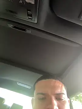 Snapshot of YadielPublic chatting on November 2025 04:36:01 PM YadielPublic online show from November 2025 04:36:01 PM