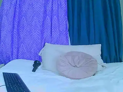 Snapshot of SweetSavage8 chatting on September 2025 08:20:02 PM SweetSavage8 online show from September 2025 08:20:02 PM