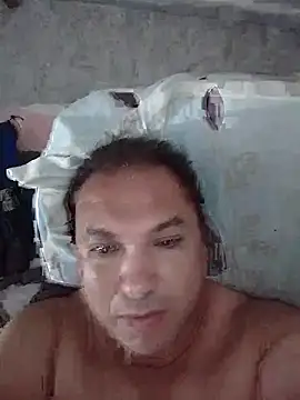 Snapshot of Hichemouer chatting on September 2025 04:17:01 PM Hichemouer online show from September 2025 04:17:01 PM
