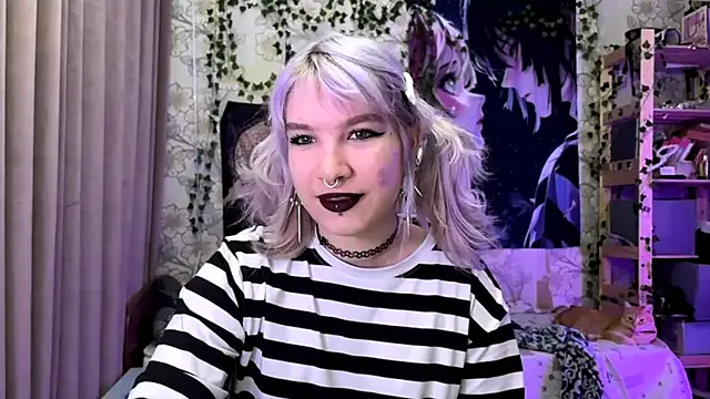 Snapshot of PropashchA chatting on October 2025 07:12:01 PM PropashchA online show from October 2025 07:12:01 PM