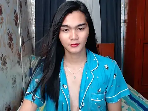 lady in moon online show from October 2025 05:43:02 AM