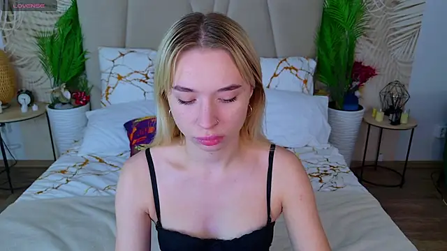 RachelColon online show from October 2025 03:34:01 PM