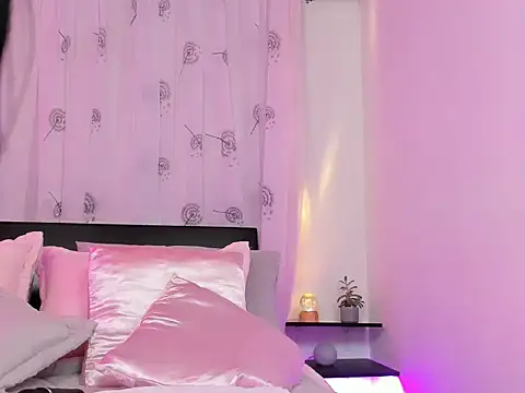 Selene Blaz online show from September 2025 12:02:02 AM