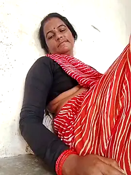 Snapshot of Suhani_hot12 chatting on October 2025 10:24:01 AM Suhani hot12 online show from October 2025 10:24:01 AM