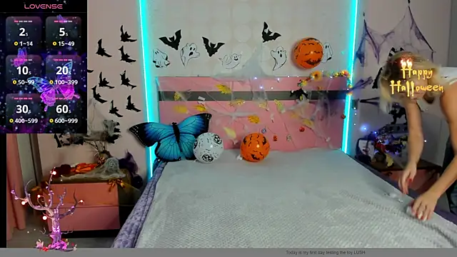 Snapshot of MeryMidnight chatting on October 2025 06:50:02 AM MeryMidnight online show from October 2025 06:50:02 AM