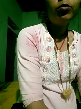 Hot-yuo84 online show from October 2025 05:44:02 PM