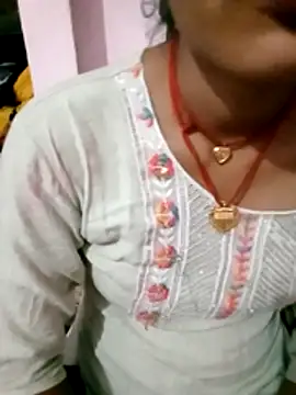 Hot-yuo84 online show from November 2025 06:07:02 PM