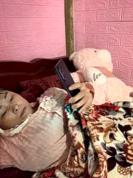 Star-sweet online show from November 2025 02:38:01 PM