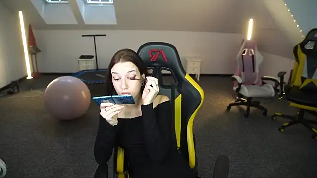  Lili 054 online show from October 2025 10:25:01 AM