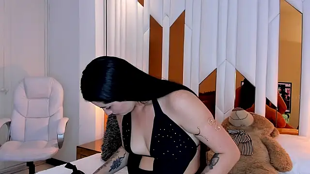 CarolinaFerrer online show from February 2026 01:11:01 PM