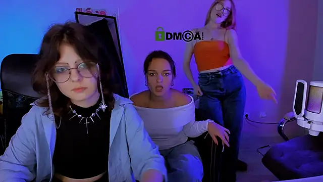 samanta hotty online show from October 2025 07:01:02 PM