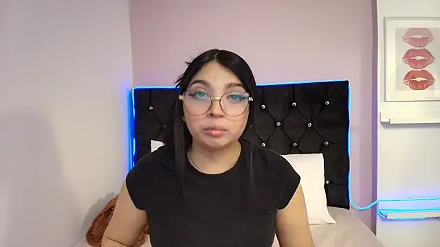 Snapshot of Lunacherry_LS chatting on September 2025 02:52:02 PM Lunacherry LS online show from September 2025 02:52:02 PM