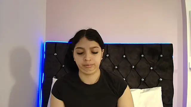 Snapshot of Lunacherry_LS chatting on September 2025 02:41:01 PM Lunacherry LS online show from September 2025 02:41:01 PM