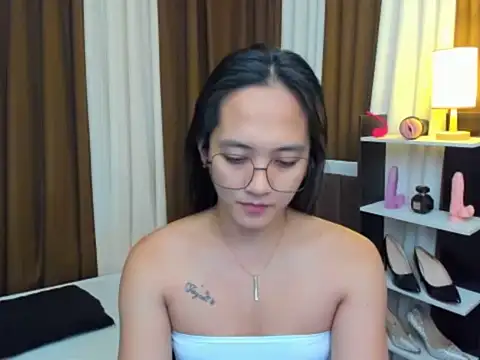 URHottestAngel online show from October 2025 12:13:02 PM