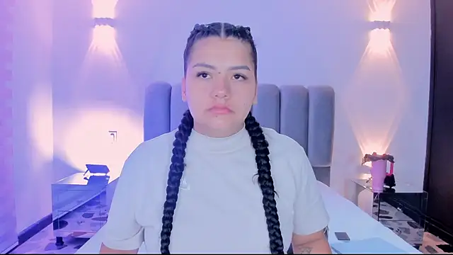 ScarletMoon1  online show from October 2025 12:17:01 PM