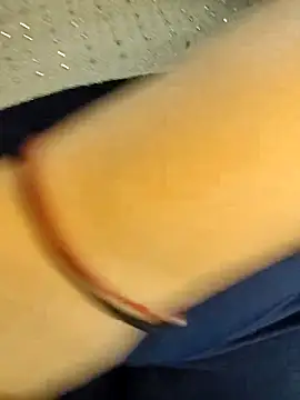 SafiroFer online show from December 2025 09:31:02 PM