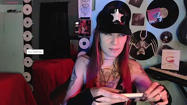 Snapshot of lilithword chatting on October 2025 07:01:02 PM lilithword online show from October 2025 07:01:02 PM