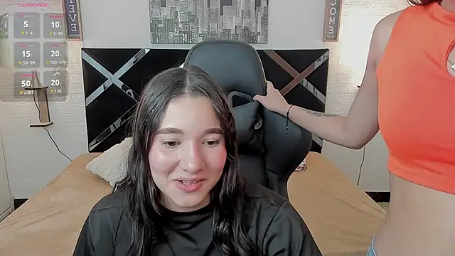 iamCharlotte19 online show from November 2025 08:19:01 PM