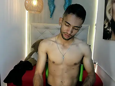 MaicolParker  online show from March 2026 12:53:02 PM