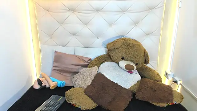 MaicolParker  online show from April 2026 02:21:01 PM