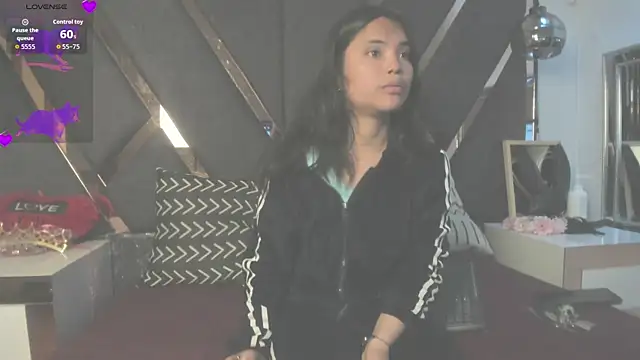LunaTeenx69 online show from September 2025 01:33:02 PM