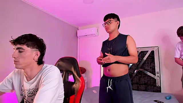 Handsomeboyss19 online show from February 2026 04:02:01 AM