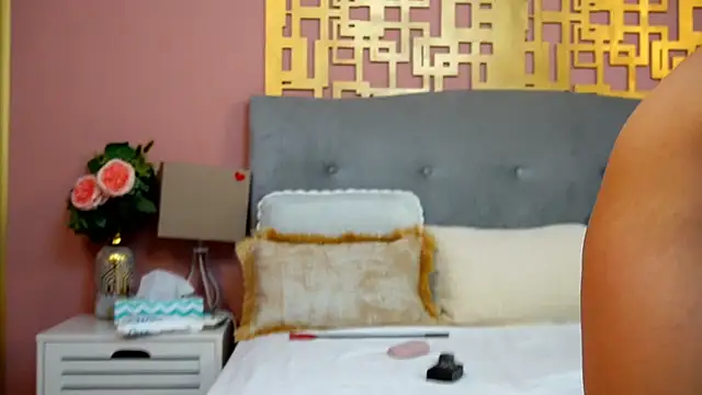 LaylaaDiamond online show from October 2025 03:53:02 AM