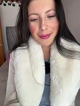 Mia salinass online show from February 2026 08:10:02 PM