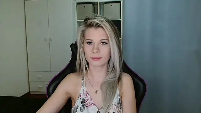 KristineGlow online show from March 2026 07:26:02 AM