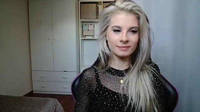 KristineGlow online show from May 2026 06:30:01 AM