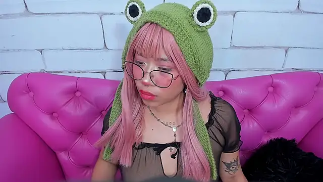 Snapshot of SafiroAgataaa chatting on September 2025 08:15:02 AM SafiroAgataaa online show from September 2025 08:15:02 AM