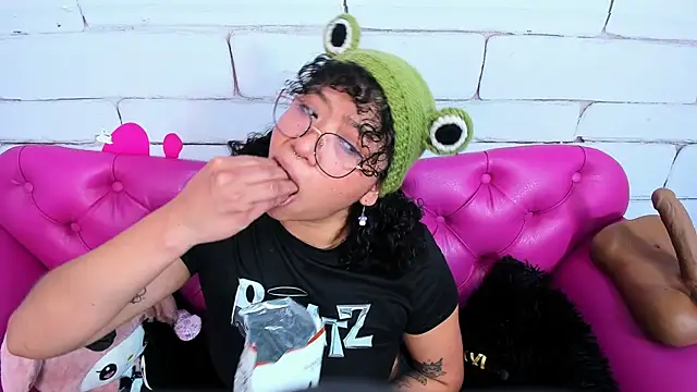 Snapshot of SafiroAgataaa chatting on October 2025 07:55:01 PM SafiroAgataaa online show from October 2025 07:55:01 PM