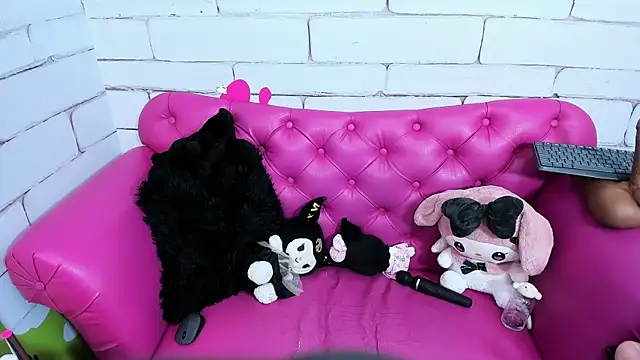 Snapshot of SafiroAgataaa chatting on October 2025 08:40:02 PM SafiroAgataaa online show from October 2025 08:40:02 PM