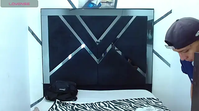 Valentin Gray online show from September 2025 01:00:02 PM